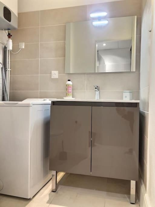 Appartement Elegant Et Confortable Cote Gare Ambérieu-en-Bugey Εξωτερικό φωτογραφία